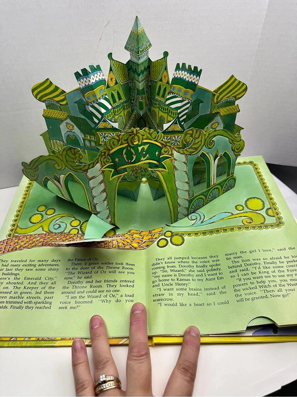 Vintage The Wizard Of Oz A Troll Pop-Up Book & Peter Rabbit Pop Up Books